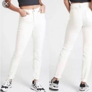 Amazing fabric Athleta White Jean